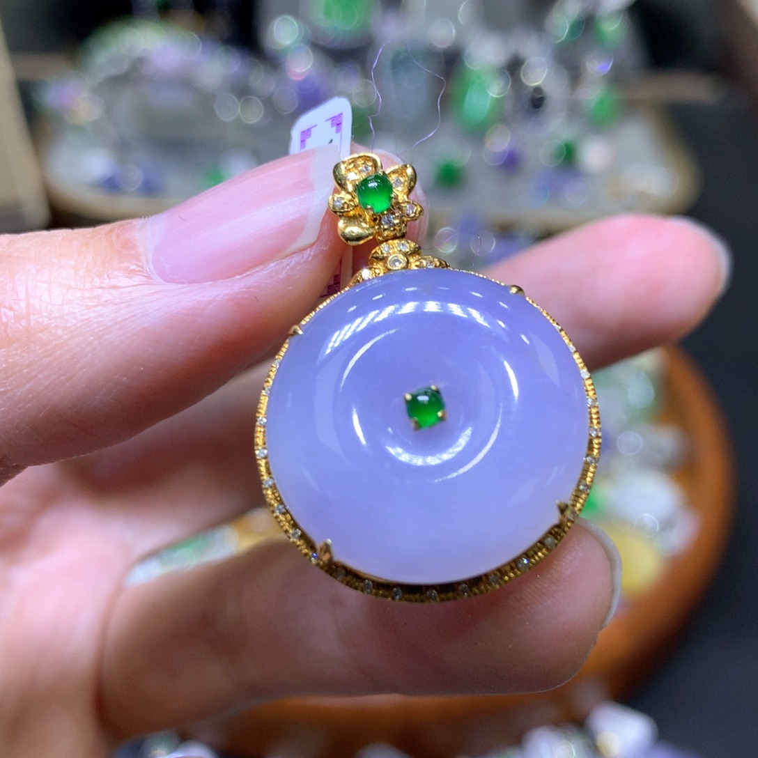 【闪购商品】翡翠颈饰18K金镶嵌翡翠吊坠项链