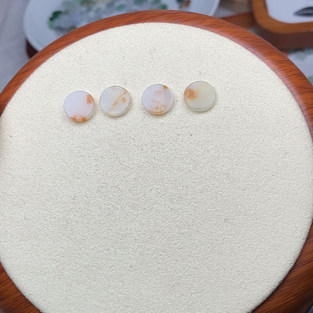 翡翠戒指未镶嵌易*圆牌