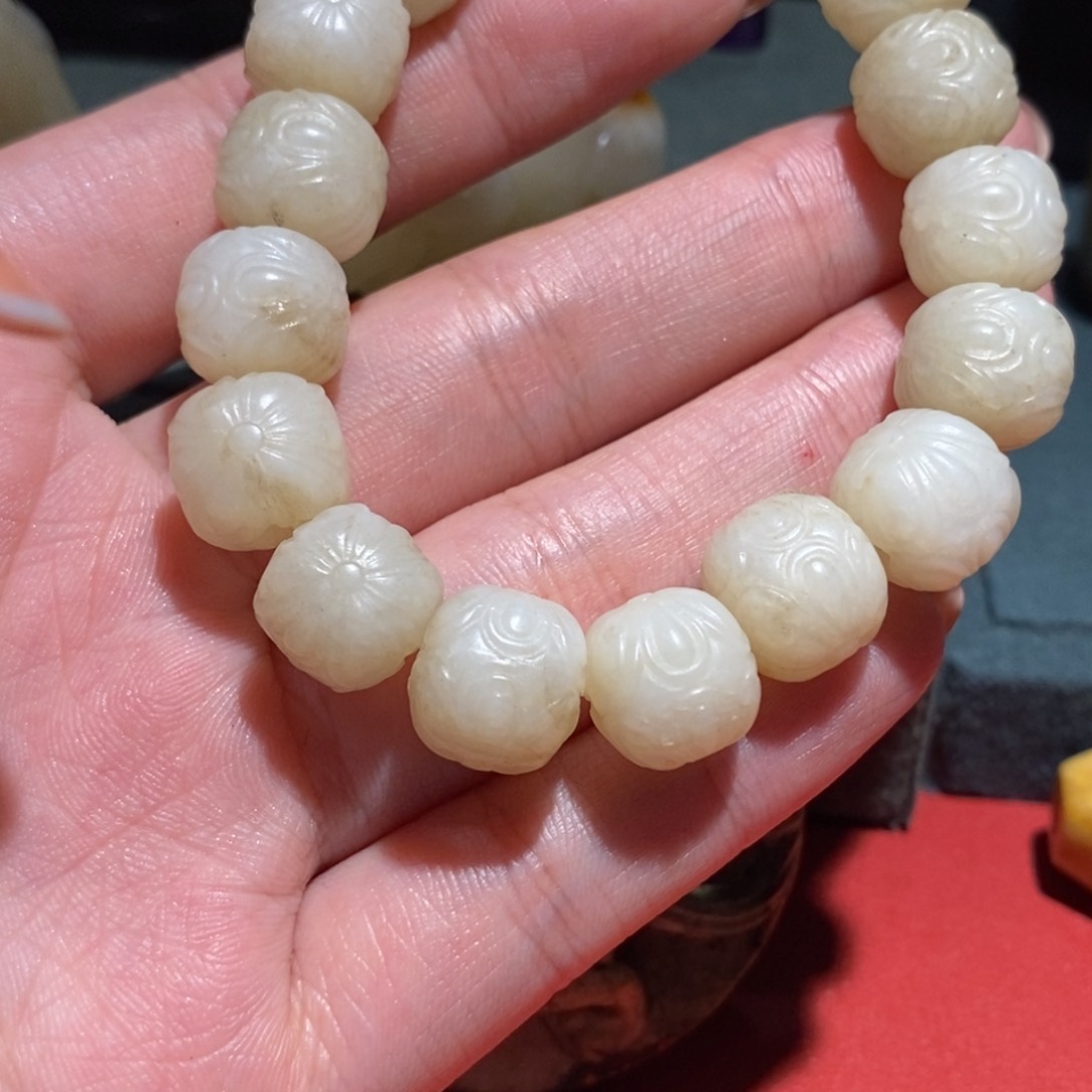 和田玉未镶嵌玉坠米*