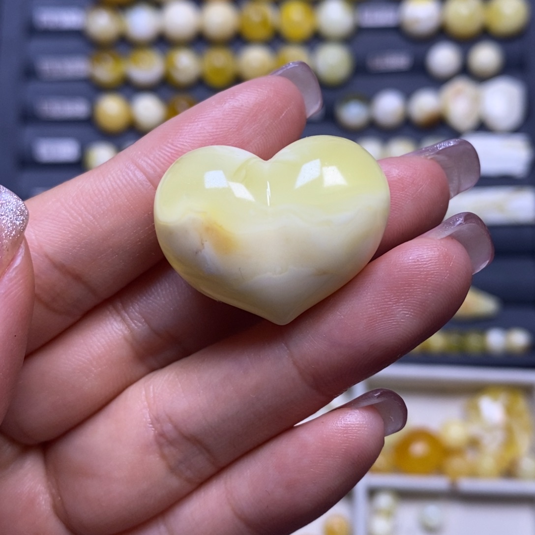 元***兮蜜蜡未镶嵌珠宝奇石瓷白妖花屁桃29.8*23*15.8mm