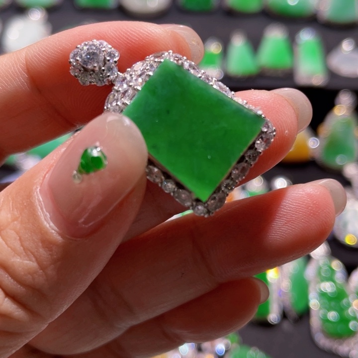 翡翠银S925镶嵌颈饰