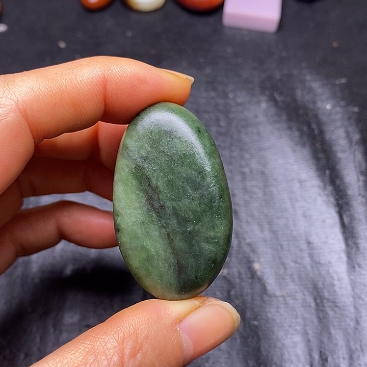 和田玉未镶嵌耳饰