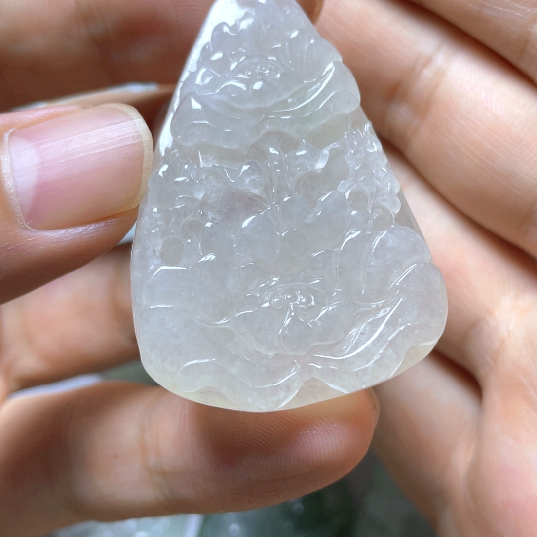 翡翠未镶嵌颈饰花牌