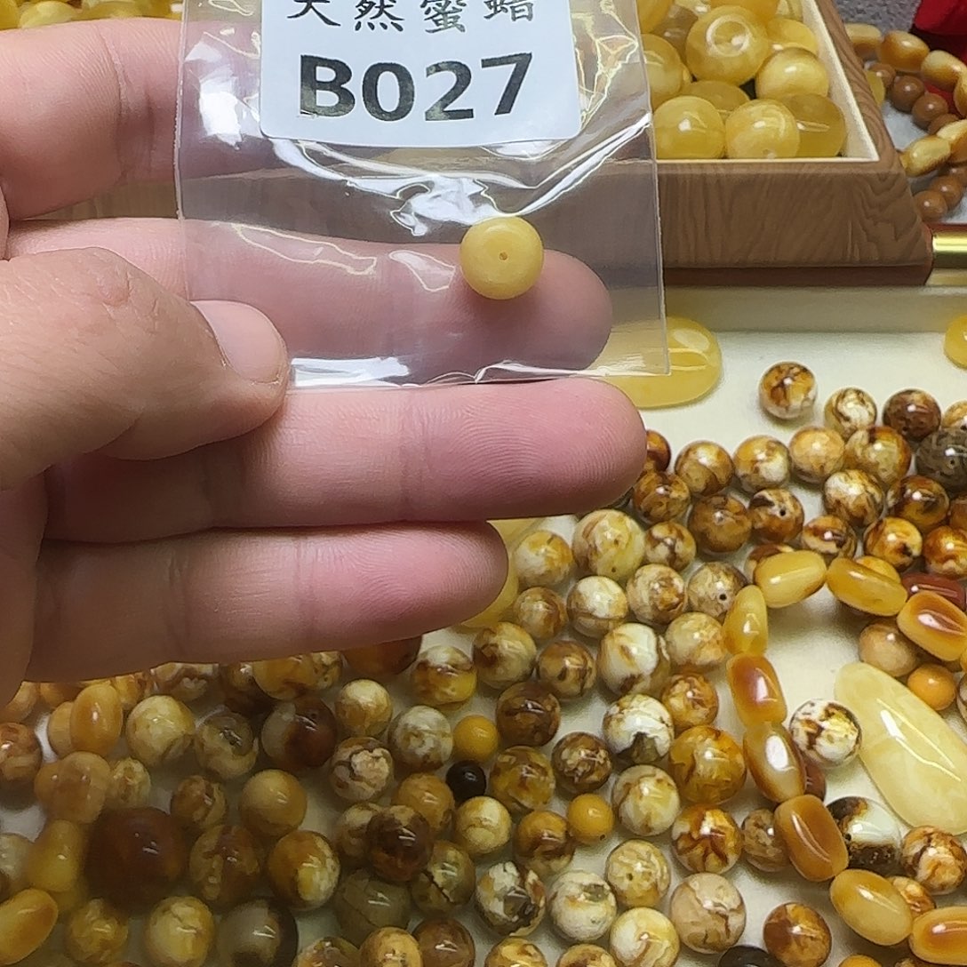 琥珀未镶嵌裸石B027.10mm