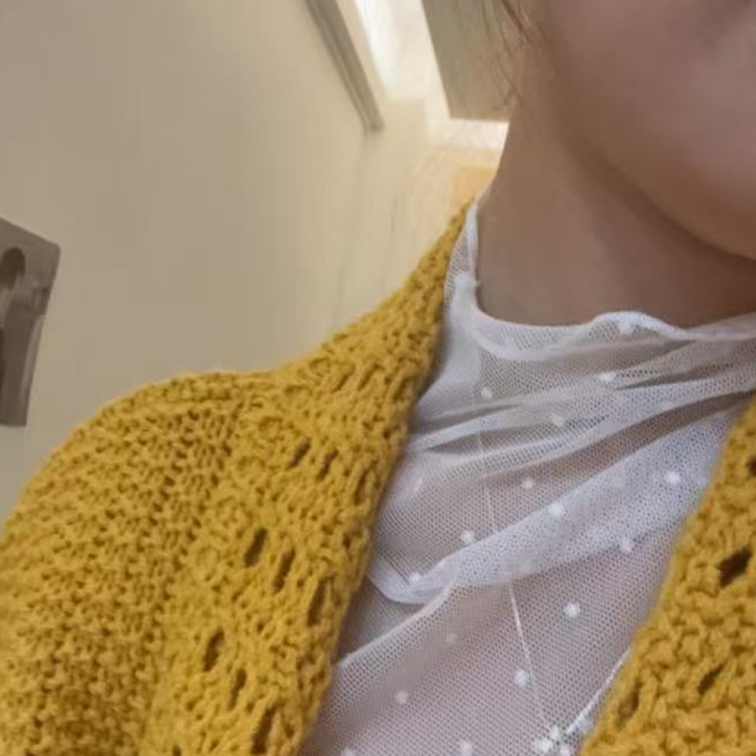 荔枝穿的打底衫波点