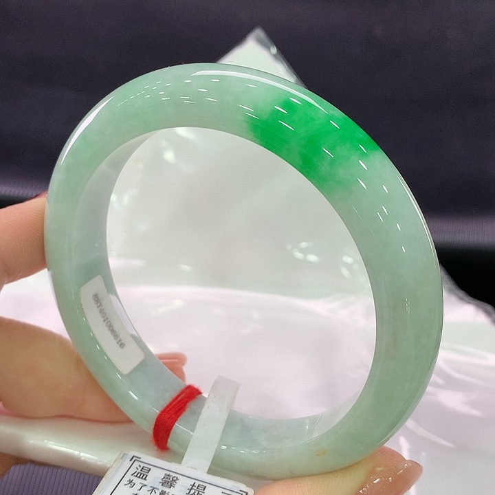 翡翠手镯未镶嵌正圈61