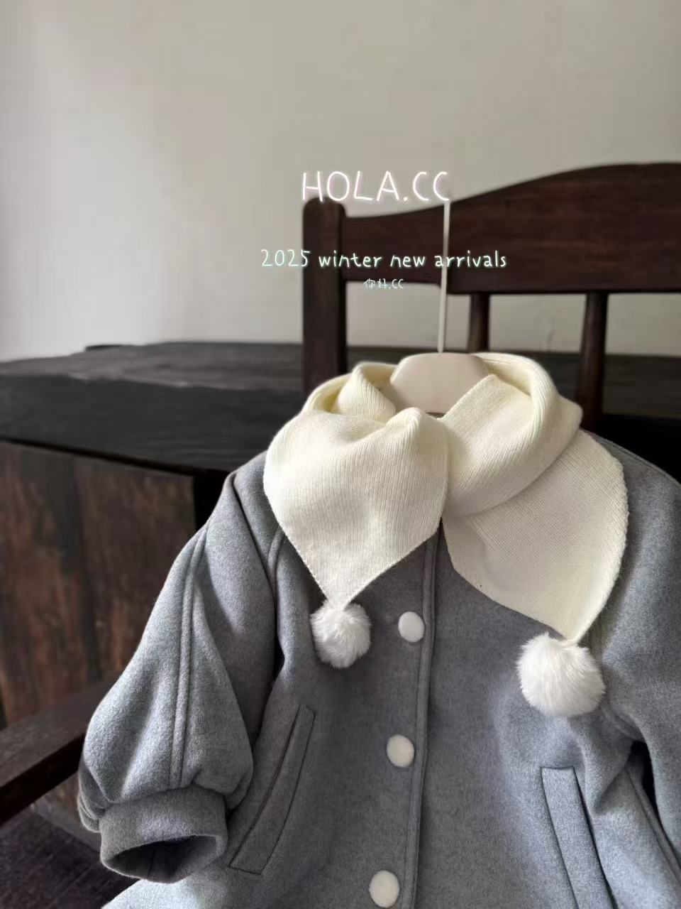 【G1】HOLA：CC 带围巾的大衣童装