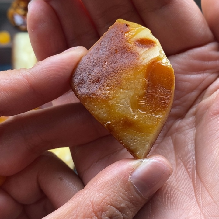 定制琥珀未镶嵌蜜蜡原石