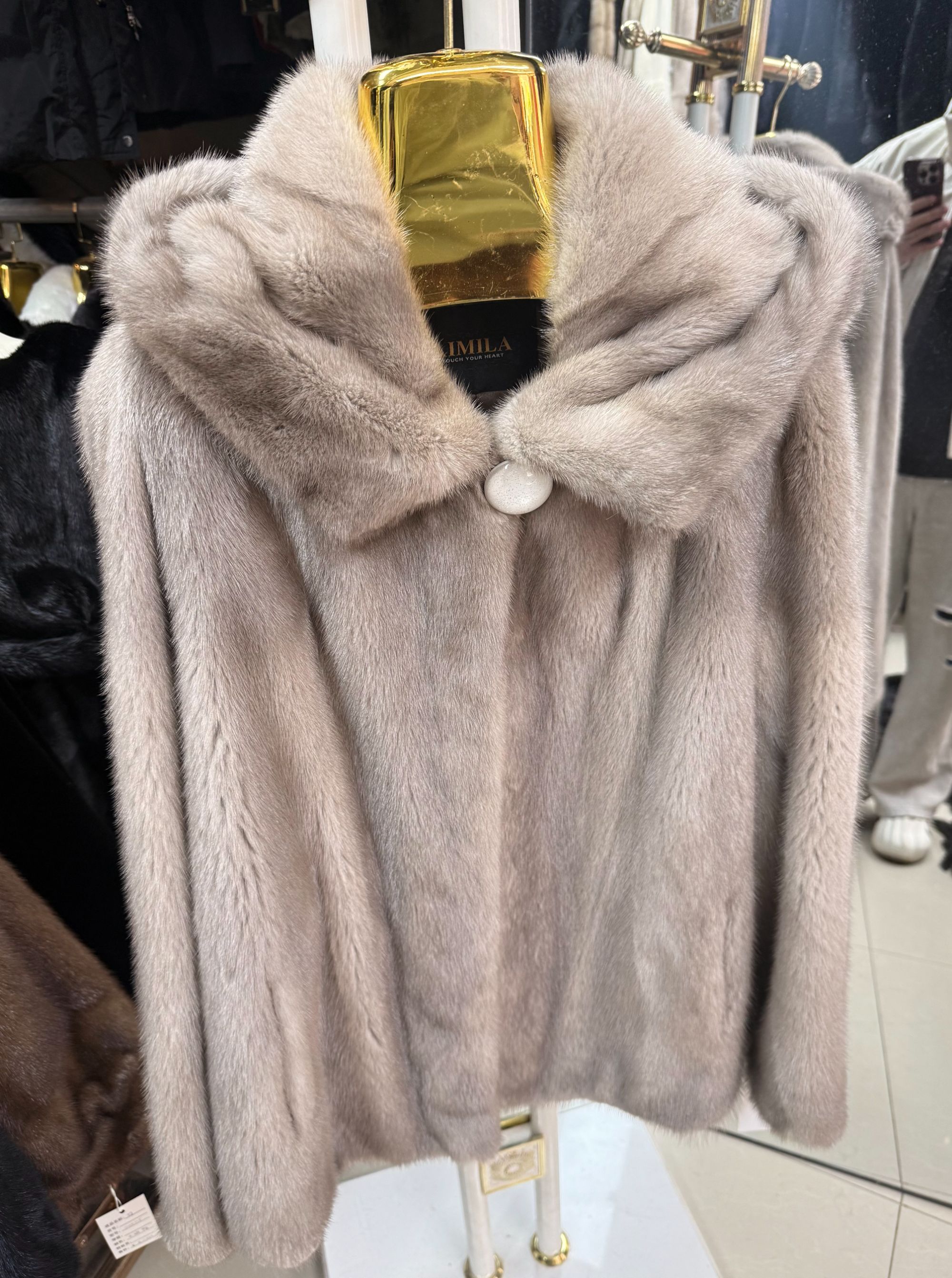 米兰品牌进口短毛天鹅绒银蓝整貂貂皮大衣女外套水貂皮草