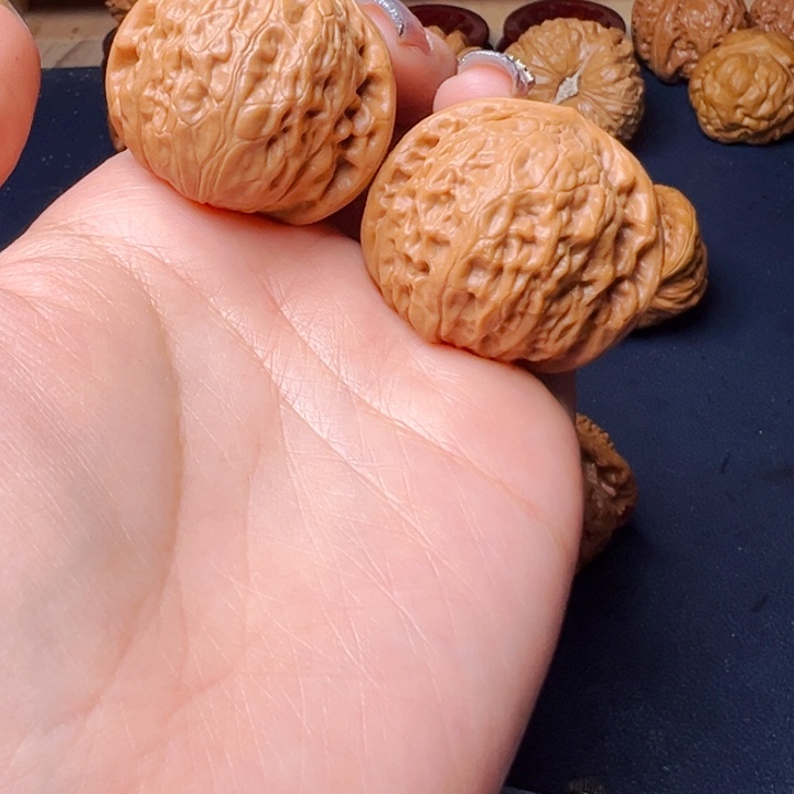 文玩核桃吊坠铁锤38