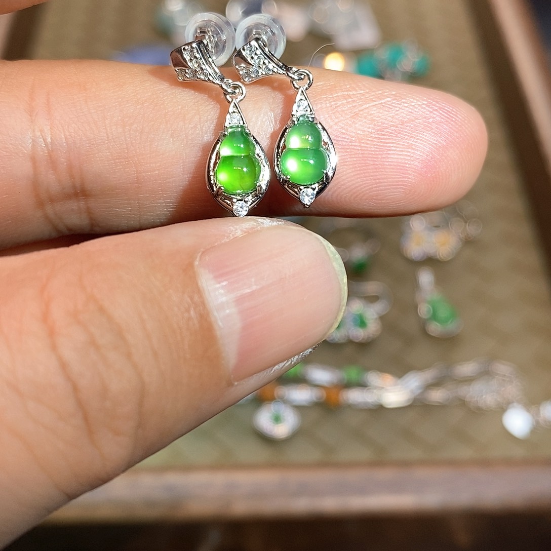 翡翠银S925镶嵌耳饰葫芦耳钉