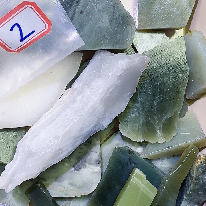 和田玉未镶嵌珠宝奇石