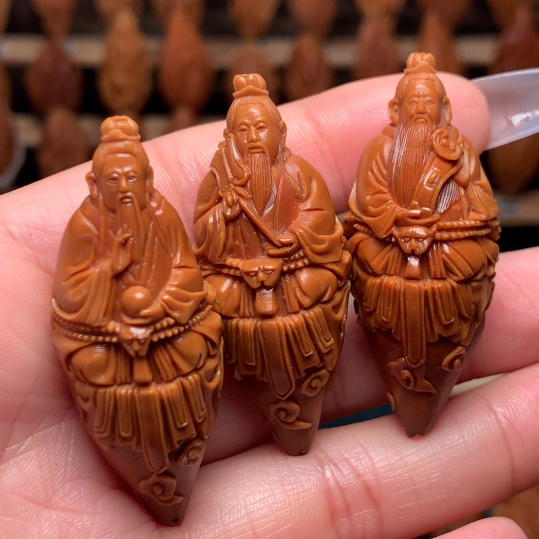 把件橄榄核三清祖师