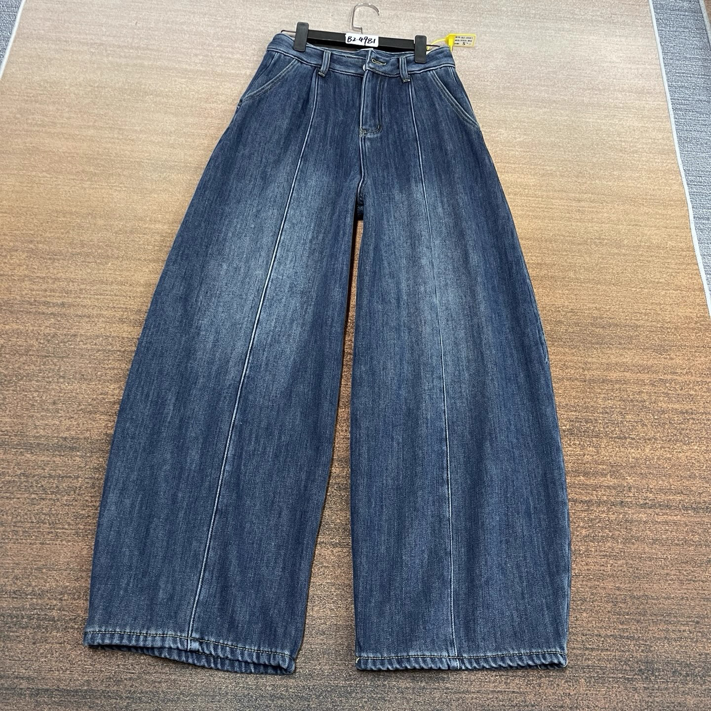 #A10-333 加绒-厚绒 复古蓝慵懒风垂感弯刀气球裤 无弹（不换退）