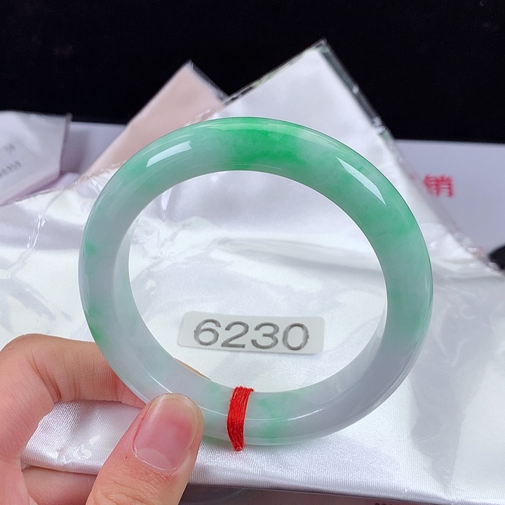 【闪购商品】翡翠手镯未镶嵌J**²58圈口