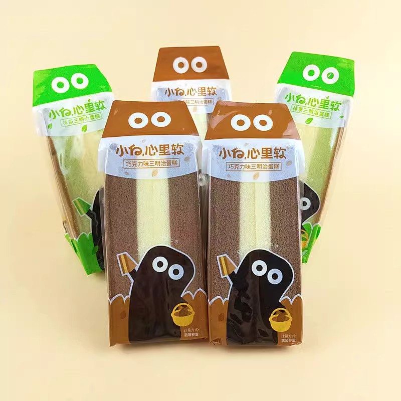 小白心里软巧克力味三明治蛋糕网红儿童学生营养早餐充饥点心零食