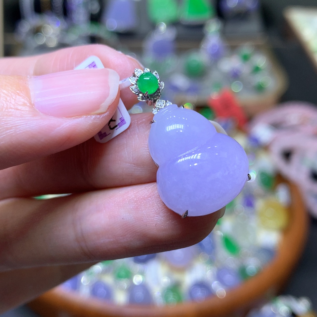 【闪购商品】翡翠颈饰18K金镶嵌翡翠吊坠项链