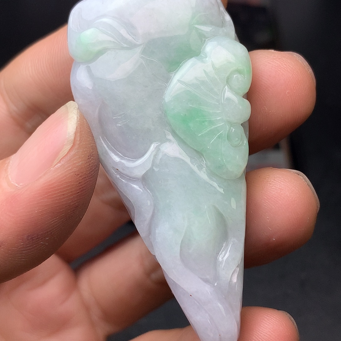 翡翠未镶嵌颈饰翡翠首饰和翡翠珠宝