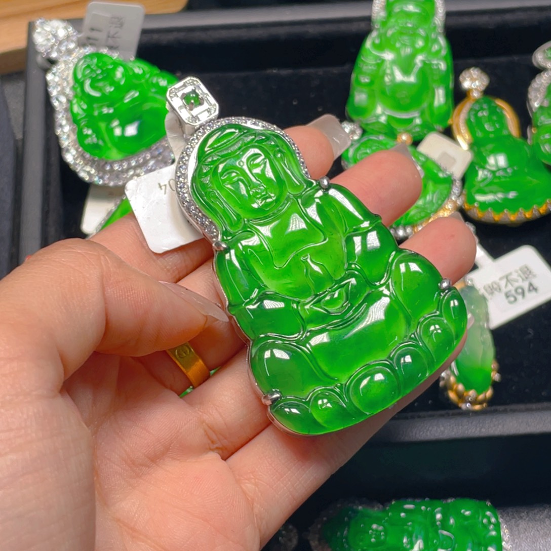 翡翠未镶嵌吊坠(不含链)