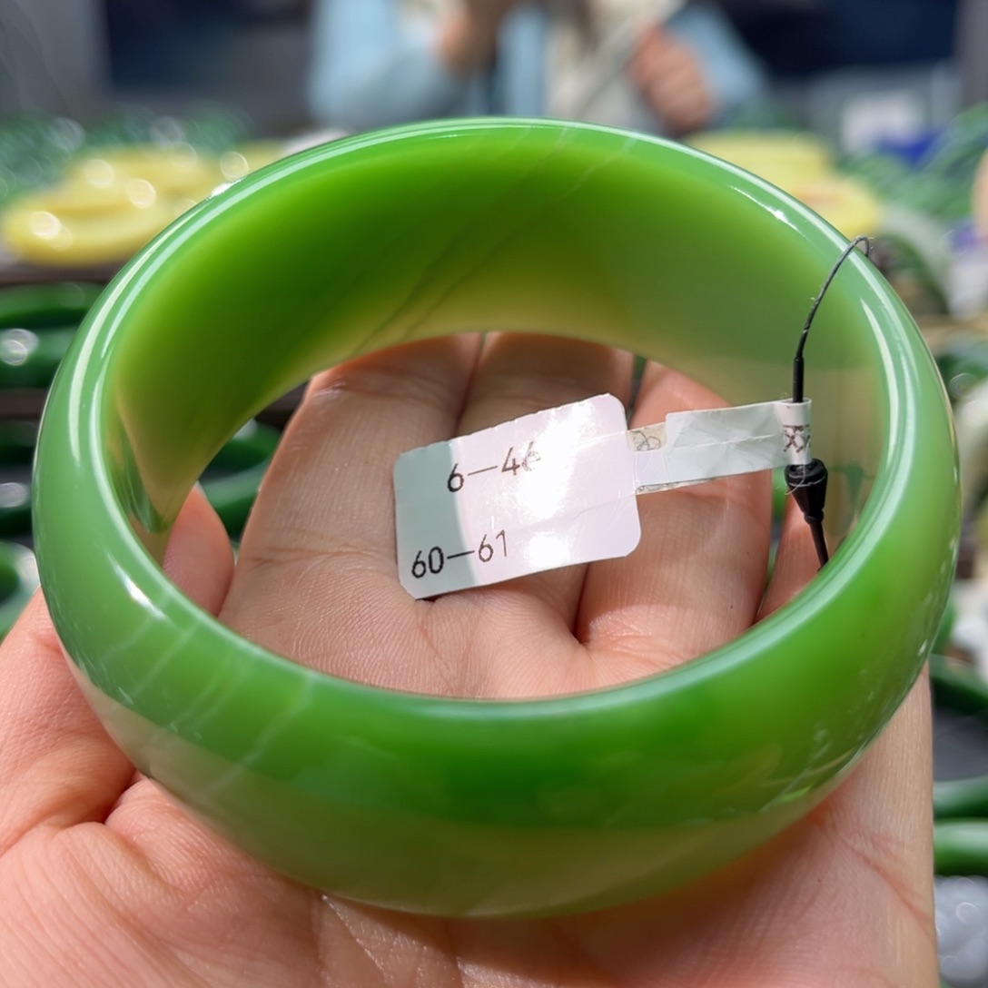 和田玉（碧玉）手镯未镶嵌