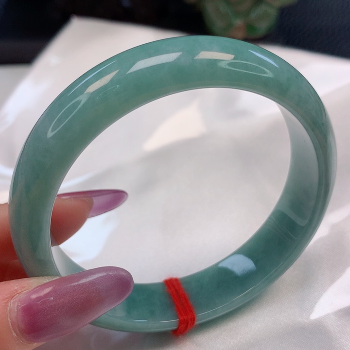 翡翠手镯未镶嵌59圈