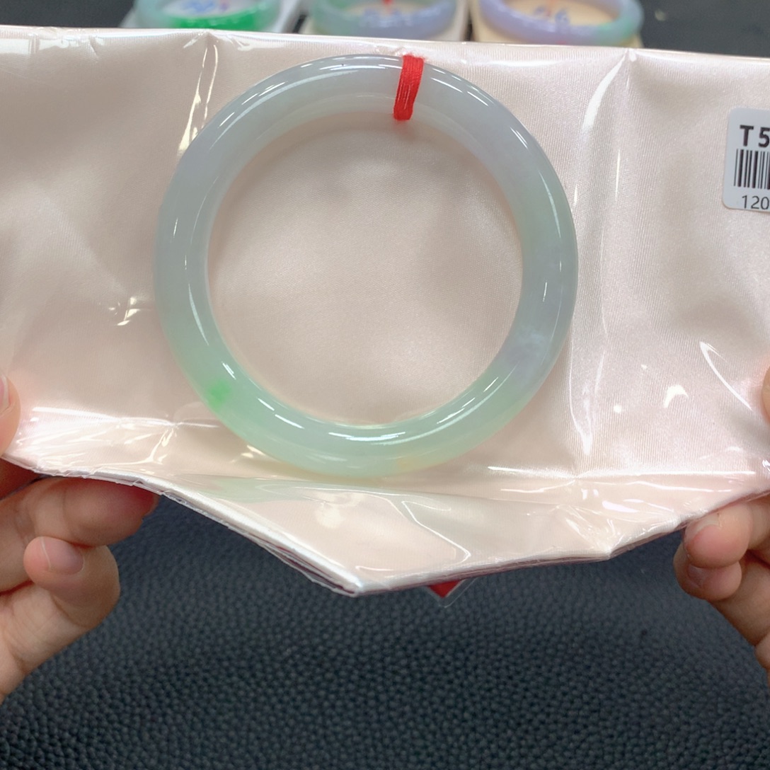 翡翠未镶嵌手镯3号