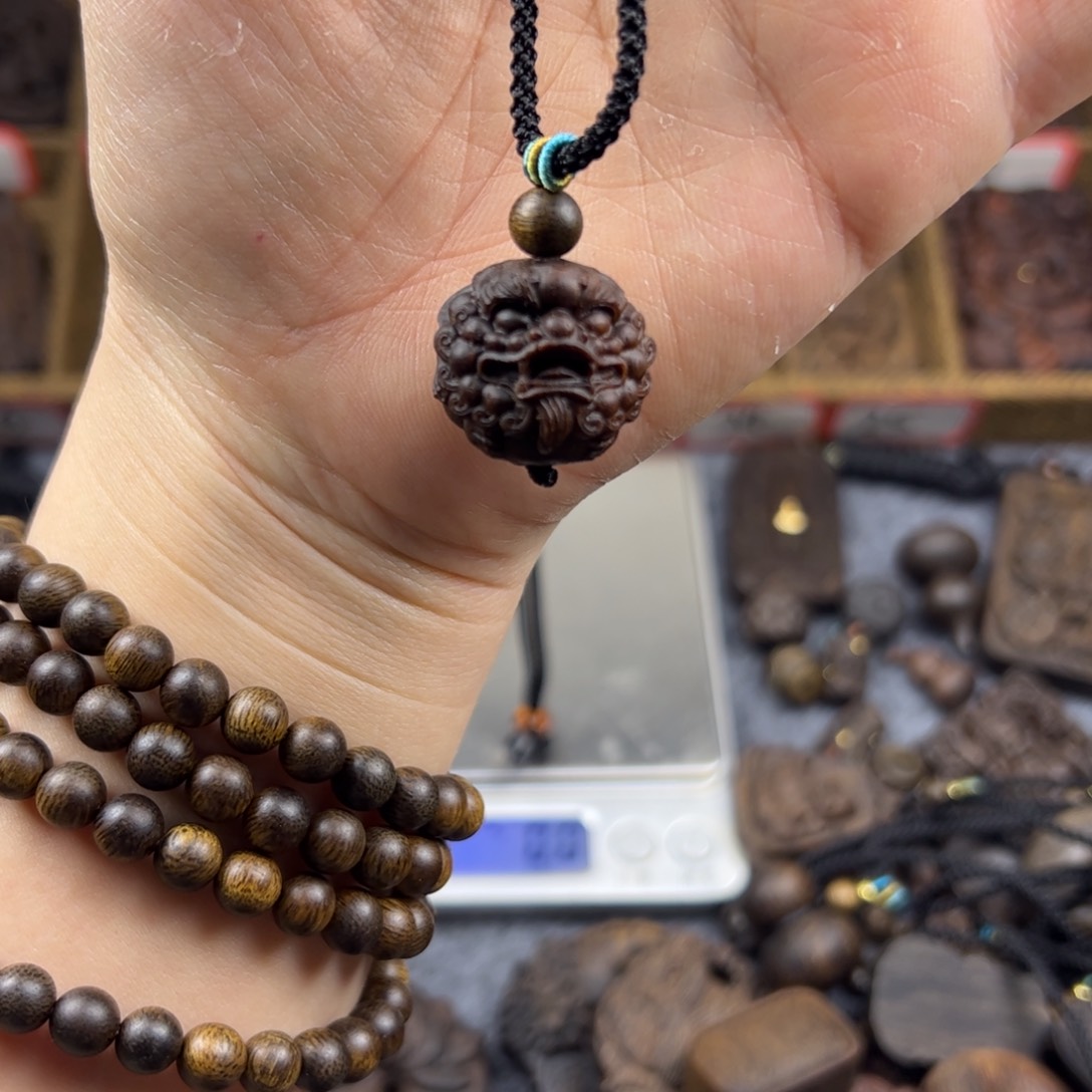 海南雕刻单珠脖挂