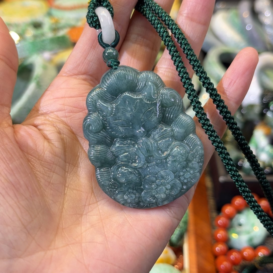 翡翠颈饰未镶嵌翡翠吊坠默认微瑕