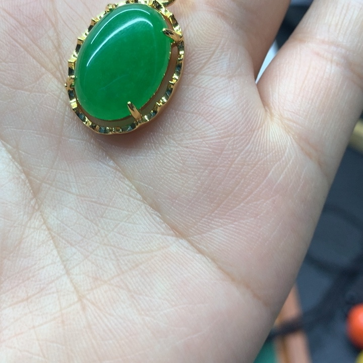 颈饰未镶嵌翡翠吊坠