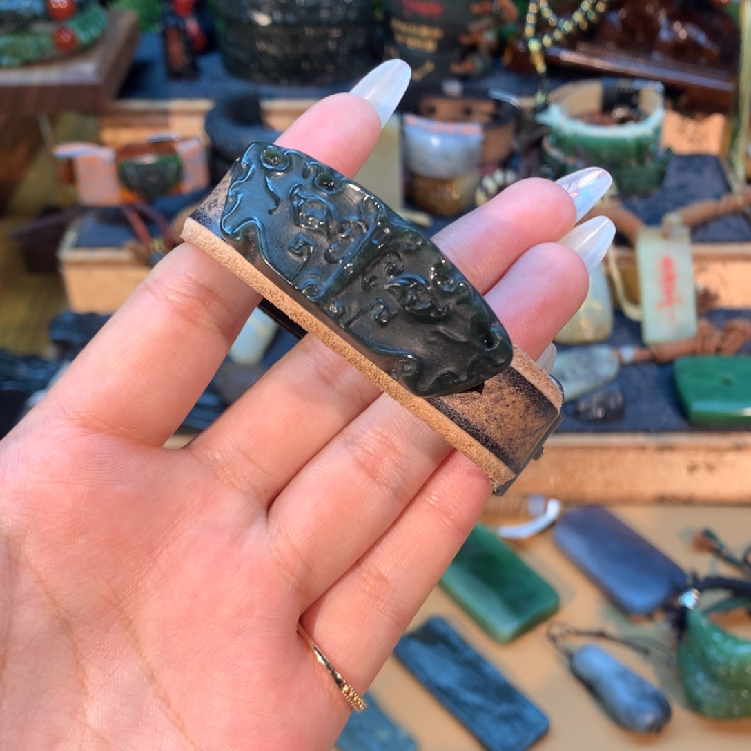 和田玉（糖玉）未镶嵌挂件