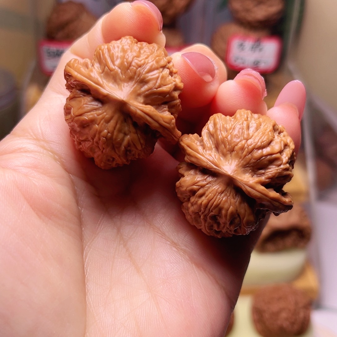 文玩核桃吊坠李*锋35尺全品野狼