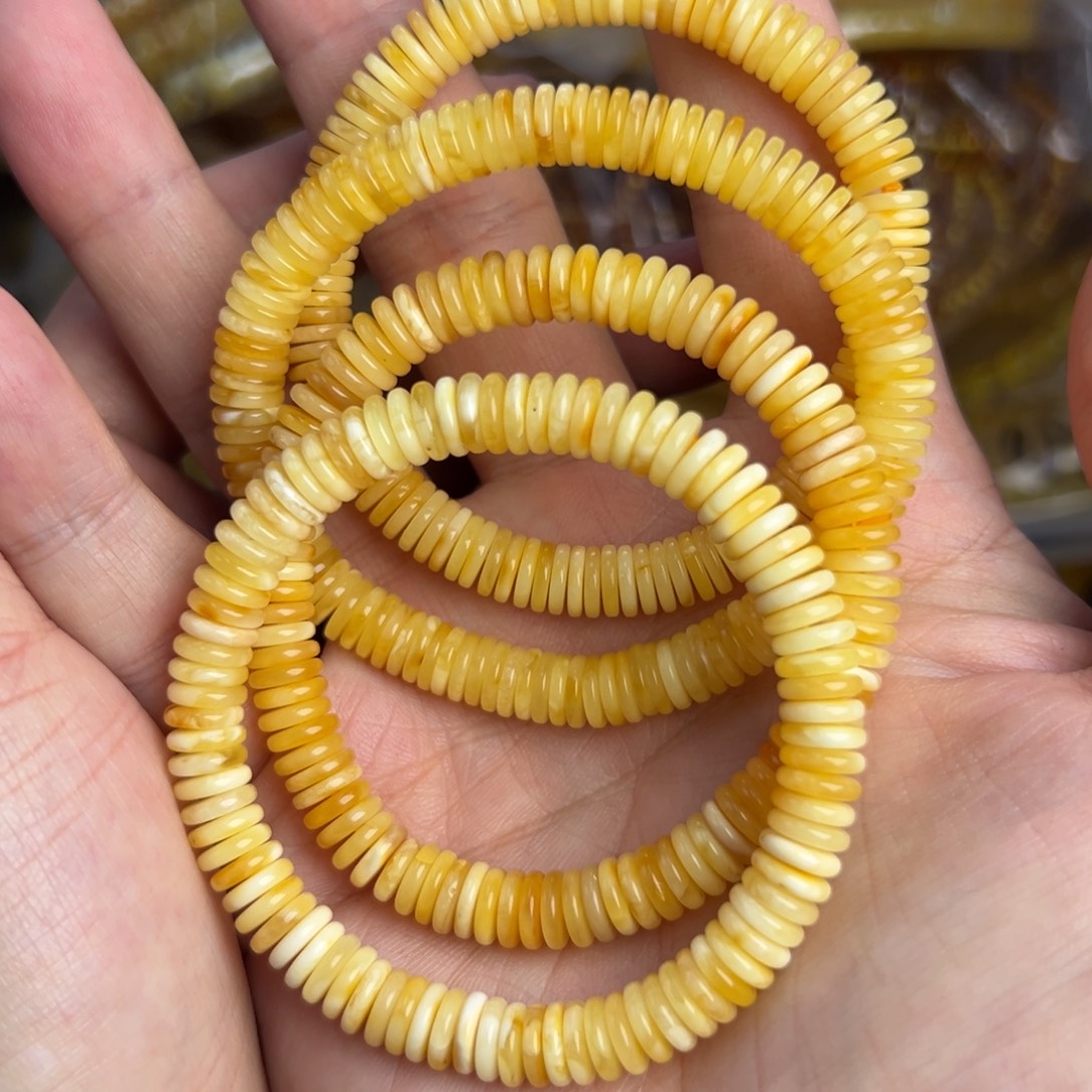 琥珀未镶嵌裸石7mm多样发其一001