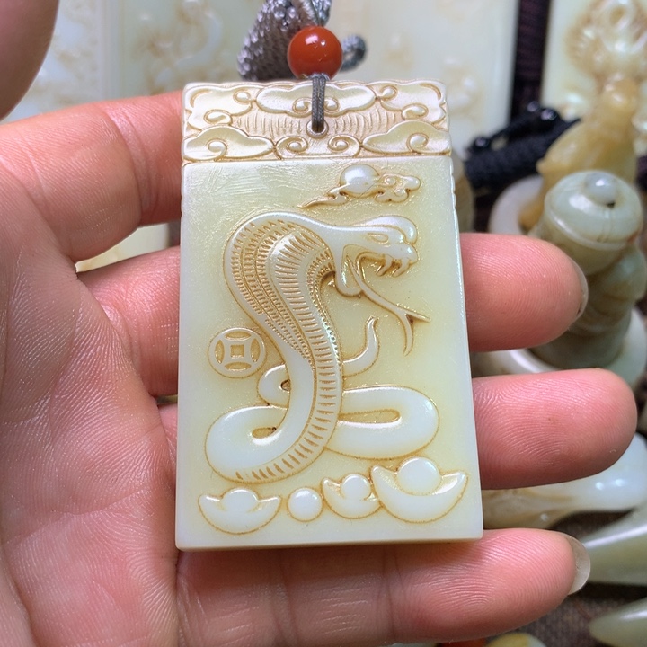 和田玉挂件未镶嵌山**秀