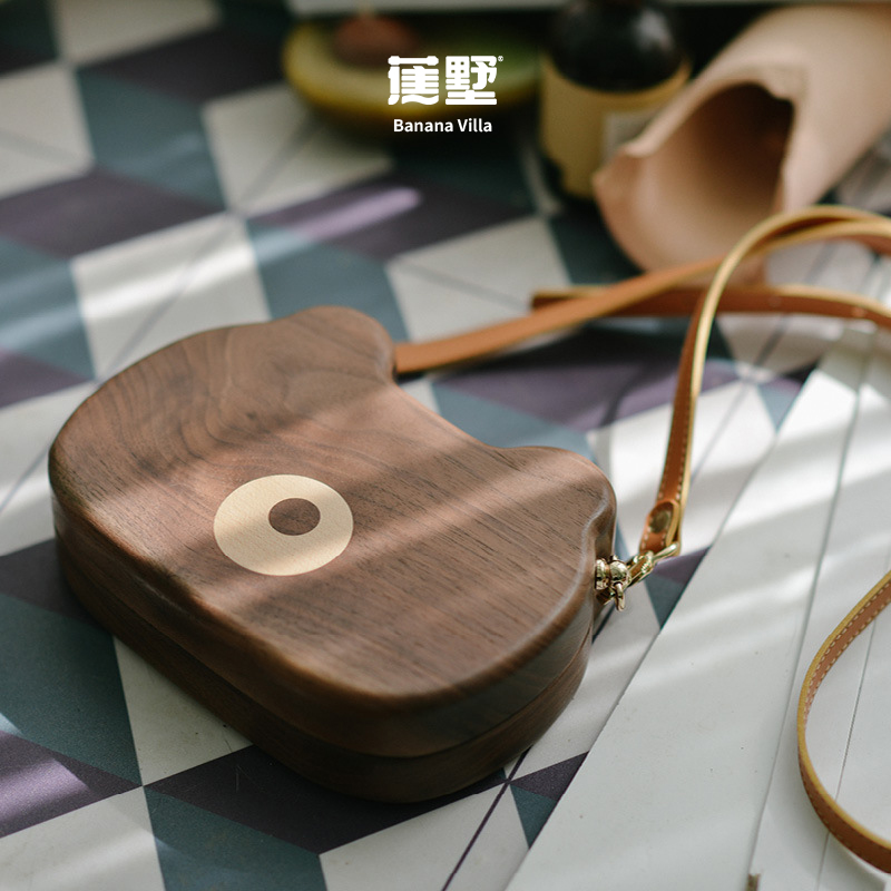 熊熊木包/ins风单肩包 可爱简约斜挎包黑胡桃木百搭动物创意饰品