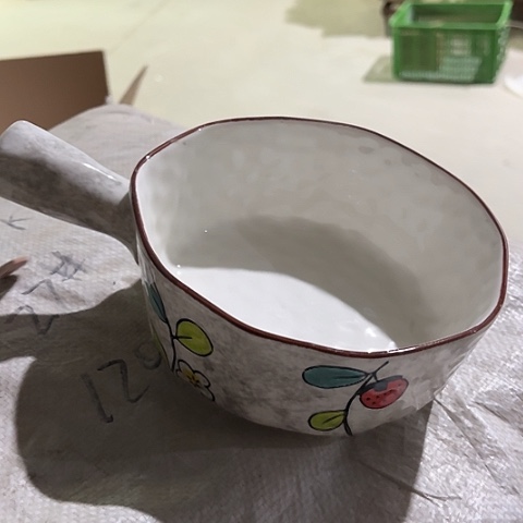 微瑕，不能明火，口径15，高6