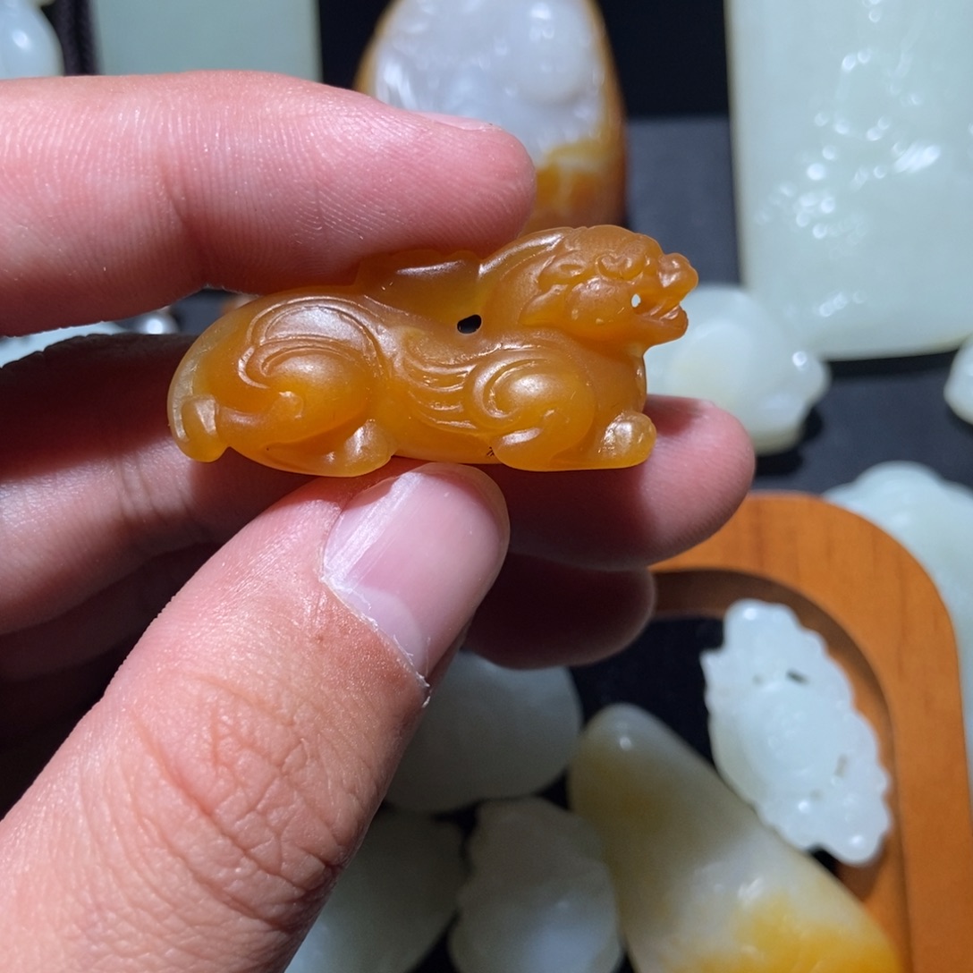 今***玉和田玉未镶嵌颈饰