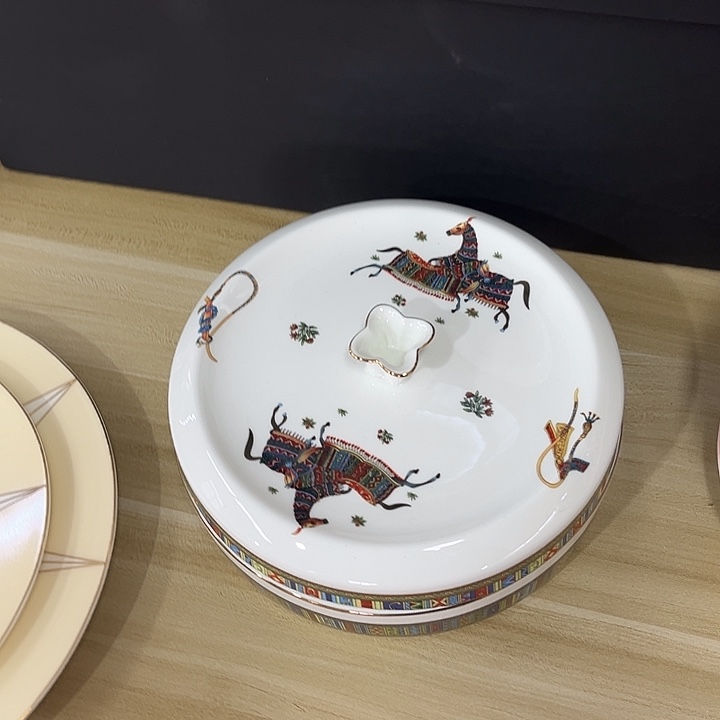 瓷片书斋的主人也在这里