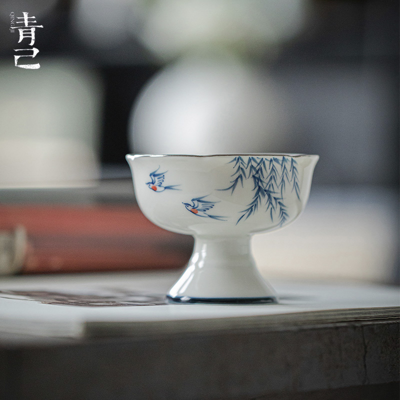 青己手绘青花茶杯 功夫茶具仿宋高足主人杯 釉下彩燕归来品茗杯