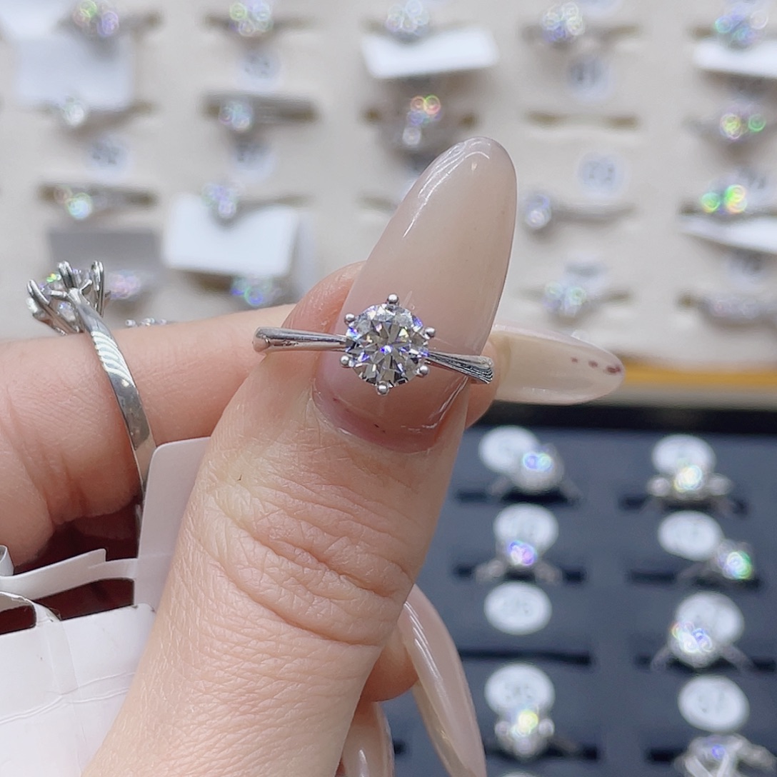 莫桑石非金属福利周家六爪1卡17