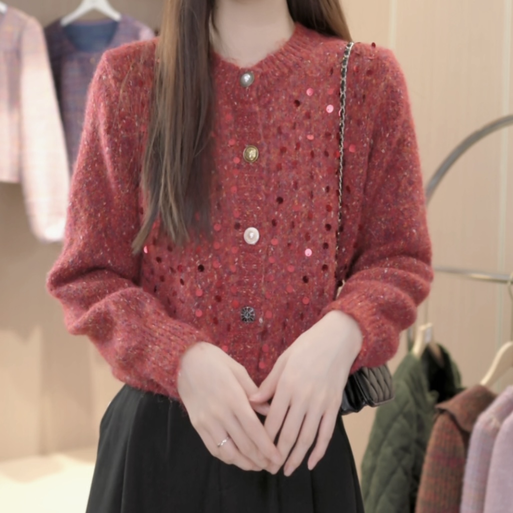 【大脸哈】2025秋冬新款亮片设计感圆领打底衬衫女减龄显瘦毛衣