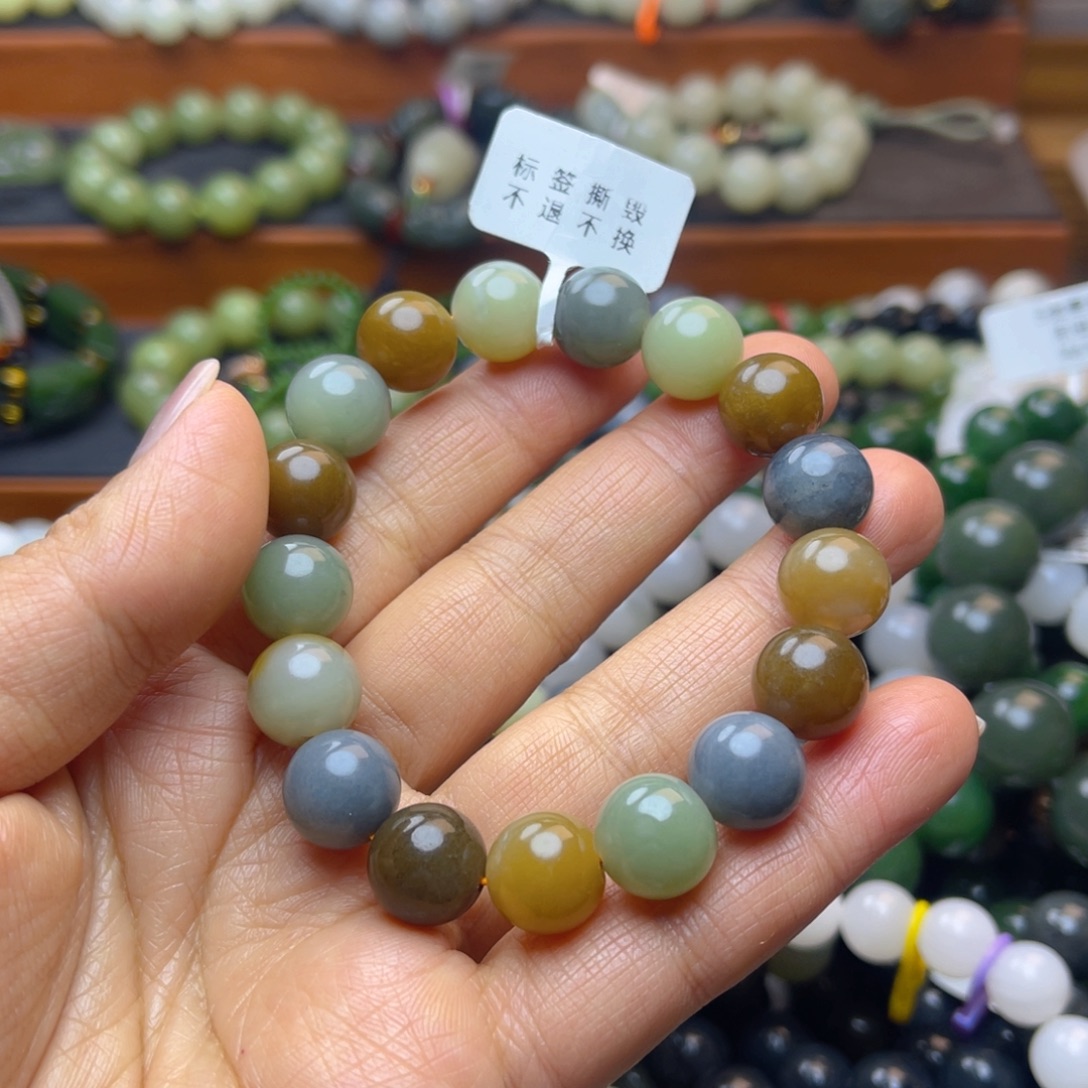 媛***芸和田玉未镶嵌手链