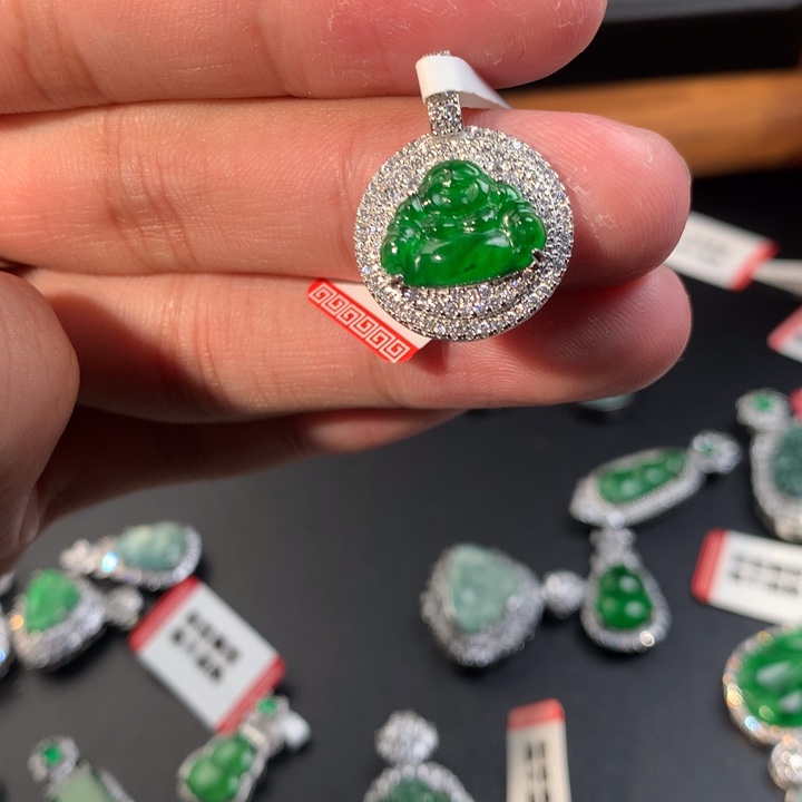 吊坠(不含链)未镶嵌翡翠