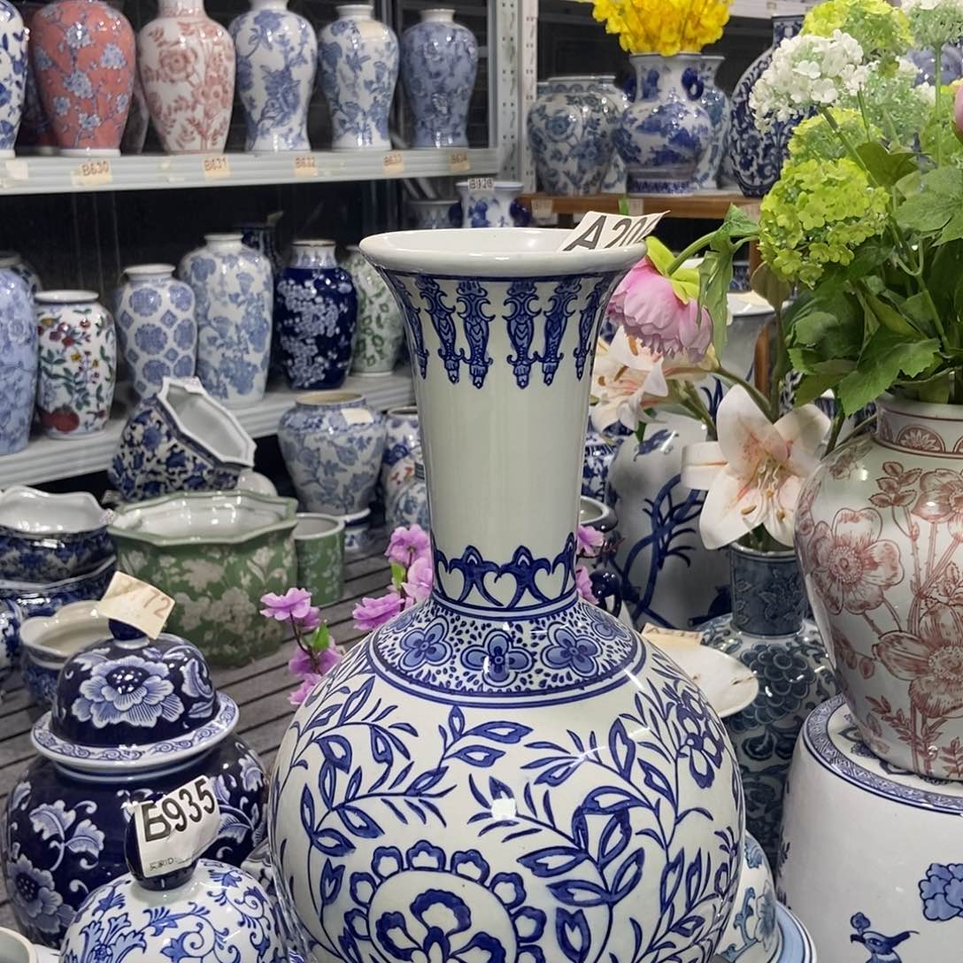 摆件花瓶手绘釉下彩