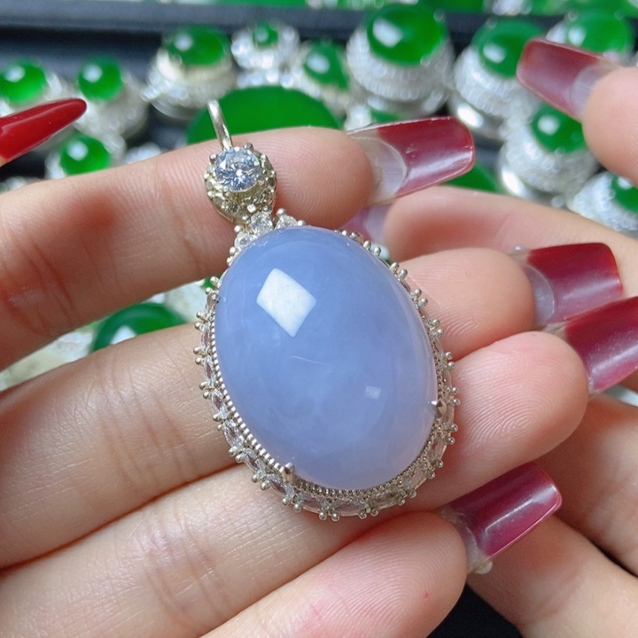 翡翠颈饰未镶嵌            