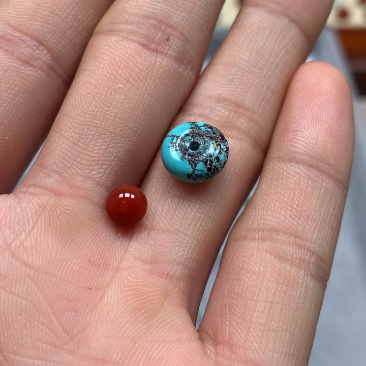 南红玛瑙配饰未镶嵌