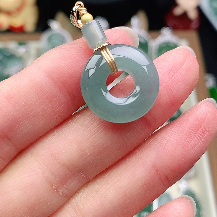 颈饰未镶嵌翡翠吊坠