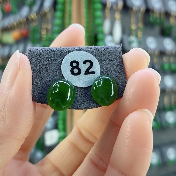 和田玉18K金镶嵌耳饰