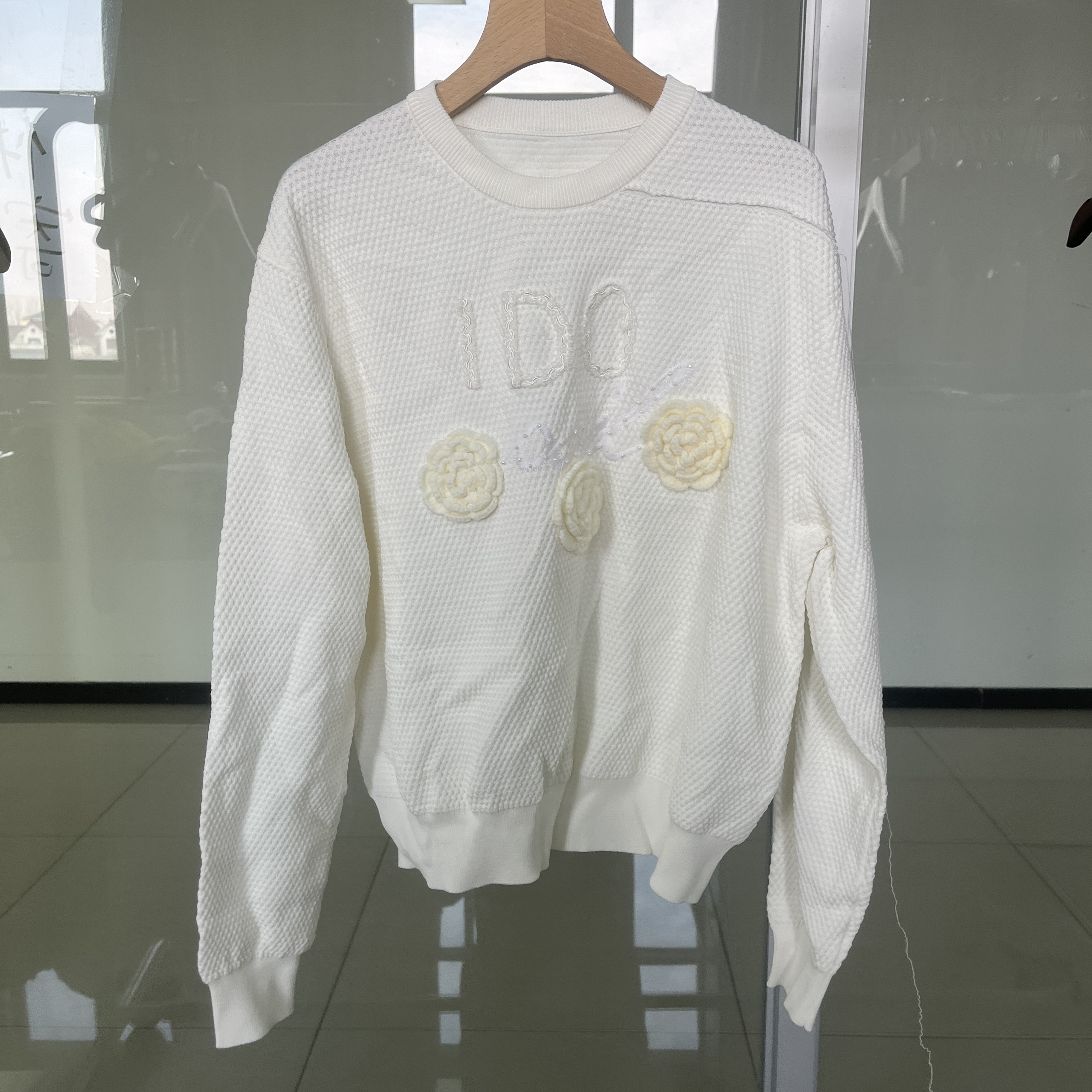 小众设计感卫衣女立体花朵设计圆领套头卫衣