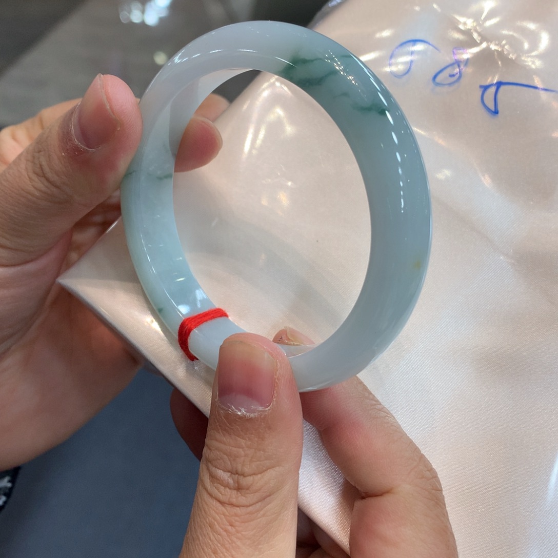 翡翠未镶嵌手镯手镯