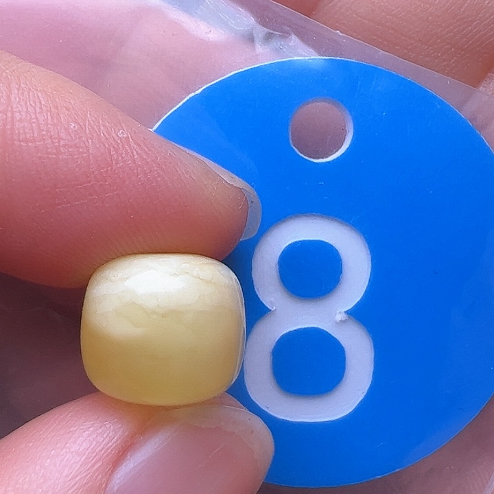 蜜蜡裸石未镶嵌花粉11m m